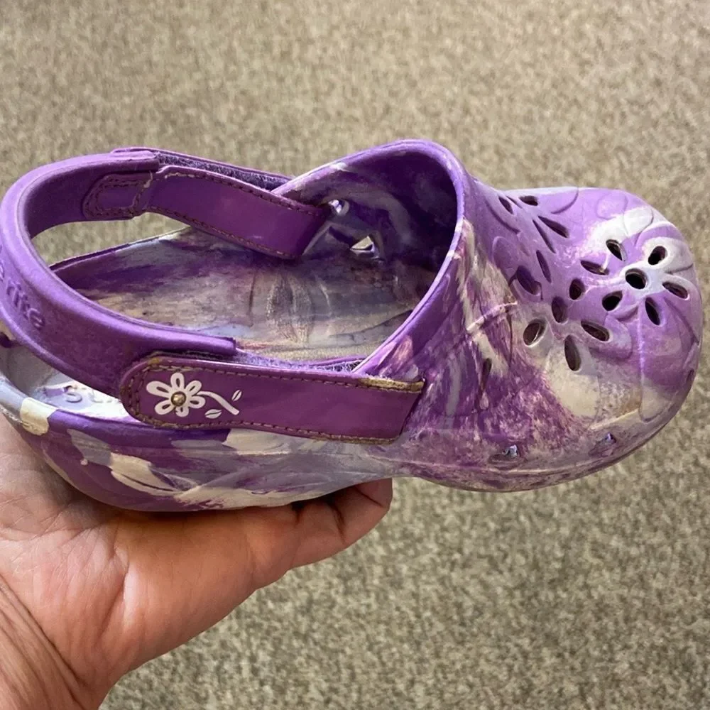 Stride rite water  girls shoes size XL